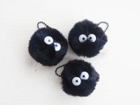 Сувенір пухнастий Брелок Сусуватарі 5см