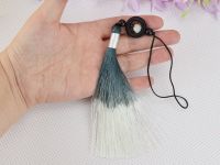 Підвіска, прикраса Чорно-біла китиця з намистиною та колечком, довжина 17 см, 1шт