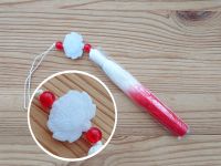 Підвіска, прикраса Біло-червона китиця з з білим лотосом, довжина 17 см, 1шт