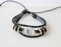 Браслет потрійний №004-0001 Attack on Titan , чорний з кабошоном 20 мм