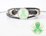 Браслет тройной №004-0030-1 Genshin Impact Анемо  (на белом), чёрный с кабошоном 20 мм