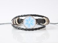 Браслет тройной №004-0031-1 Genshin Impact Крио (на белом), чёрный с кабошоном 20 мм