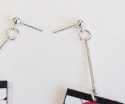 Серьги Танджиро Камадо Клинок, рассекающий демонов №0009-1 Kimetsu no Yaiba (швензы гвоздики), 1 пара