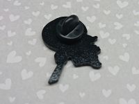 ПИН-0020-04 Значок Армин Атака Титанов Attack on Titan, фигурный застежкой-пином