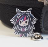 ПИН-0015-03 Значок Danganronpa Данганронпа Ибуки Миода, фигурный застежкой-пином