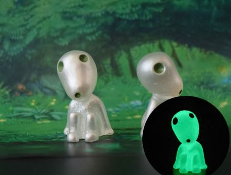 Декоративна Фігурка Кодама №03 , що світиться у темряві