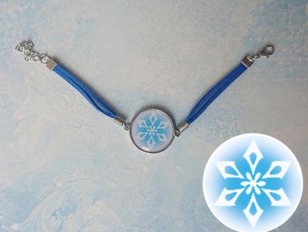 Браслет №006-0031-1 Genshin Impact Кріо (на білому) блакитний замшевий з кабошоном 25 мм