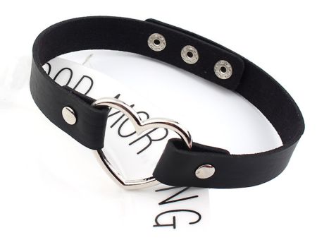 №0004 шкіряний Чокер з металевим серцем , колір ЧОРНИЙ