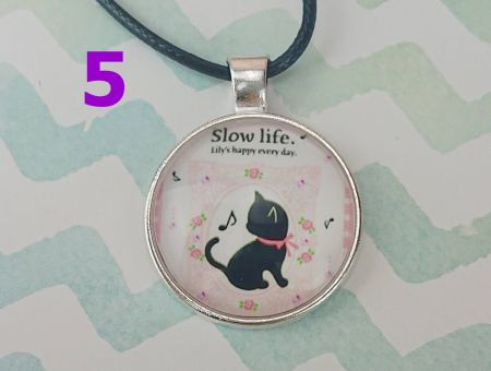 Кулон КІТ сріблястий №0013 , 25мм, з чорним шнурком