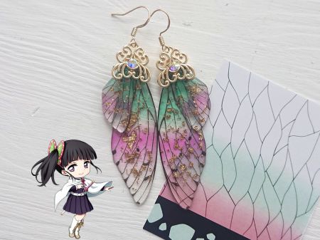 Сережки Крила рожево-біло-зелені Канае Кочо Demon Slayer №0045