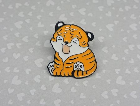 Значок фігурний з застібкою-піном тигреня ПІН-0007-92