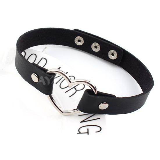 Чокер №0004, с металлическим сердцем ЧЕРНЫЙ, кожа Чокер №0004, с металлическим сердцем ЧЕРНЫЙ, кожа