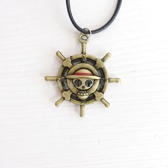 Кулон №0026 One Piece штурвал із черепом  Кулон №0026 One Piece штурвал із черепом 