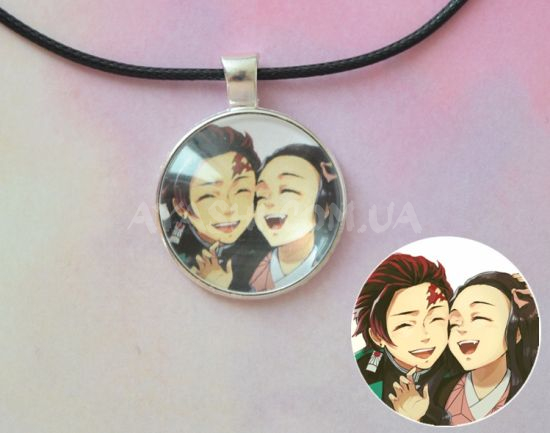 Кулон №945-0076 Demon Slayer, Незуко та Танджіро , 25мм Кулон №945-0076 Demon Slayer, Незуко та Танджіро , 25мм